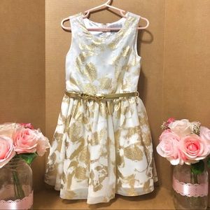 The Children’s Place Gold and White dress Size 5